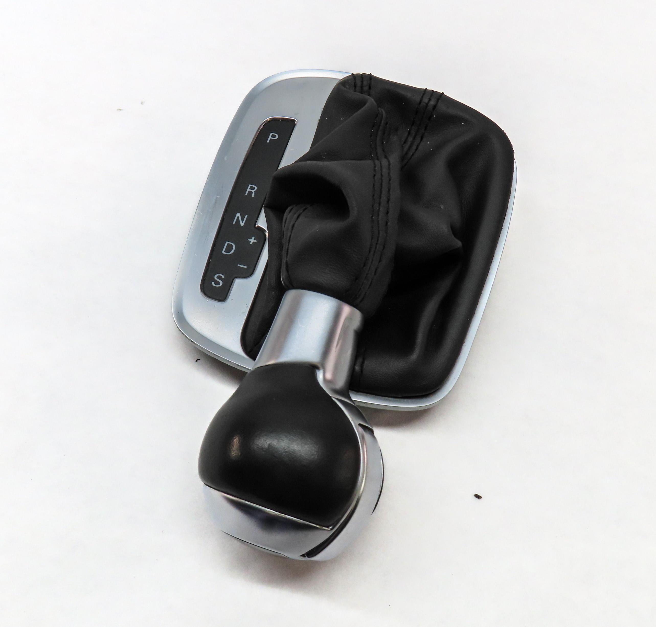 2015 AUDI Q3 (8U) AUTO TRANSMISSION SHIFTER SHIFT KNOB & BOOT w/ SHIFT INDICATOR — exact item pictured